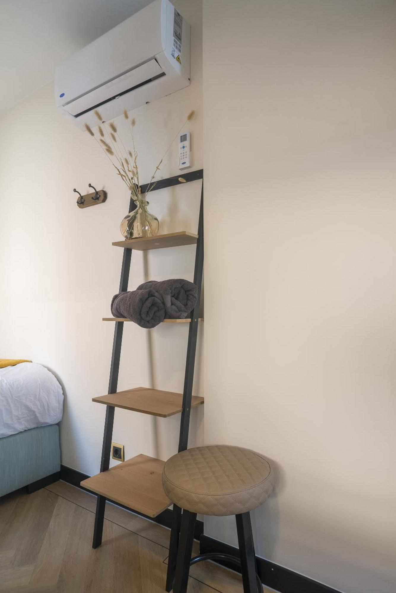 Cozy Suite With New Shower Near Popodium 013 Tilburg Bagian luar foto